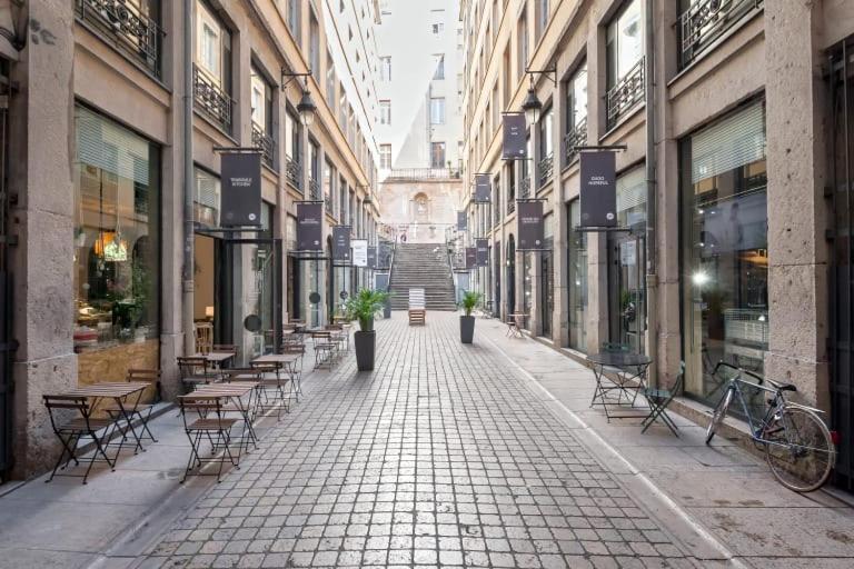 Guestready - Superbe Maison De Ville Duplex Lyon Exterior photo